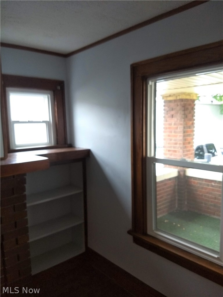 5595 Pearl Road Parma, OH 44129 - Photo 11 of 20