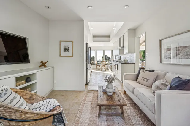 $1,899,000 | 6081 Wood Drive, Oakland, CA 94611