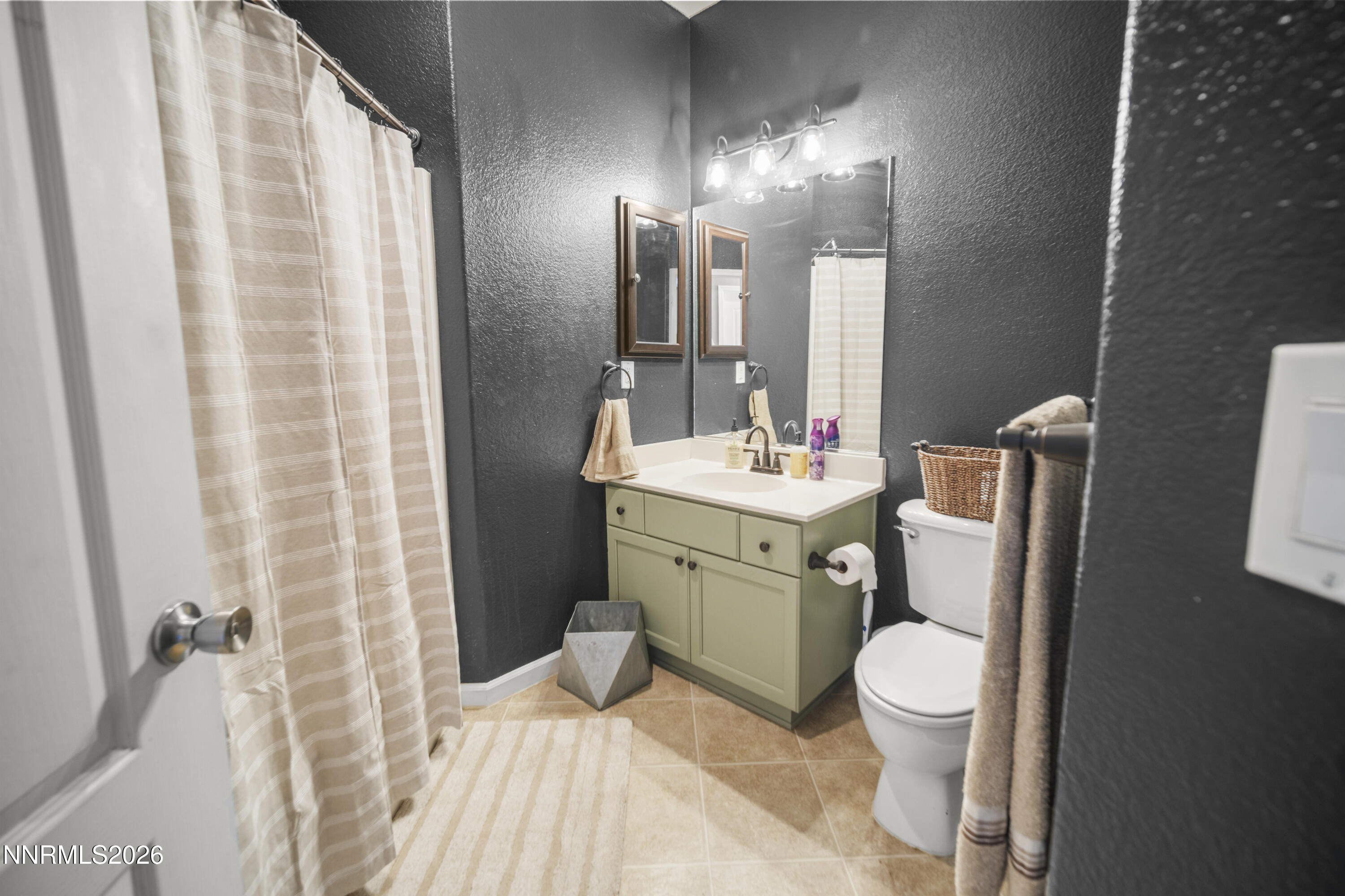 296 Fallen Leaf Lane Fernley, NV 89408 - Photo 12 of 31 _S1A9545