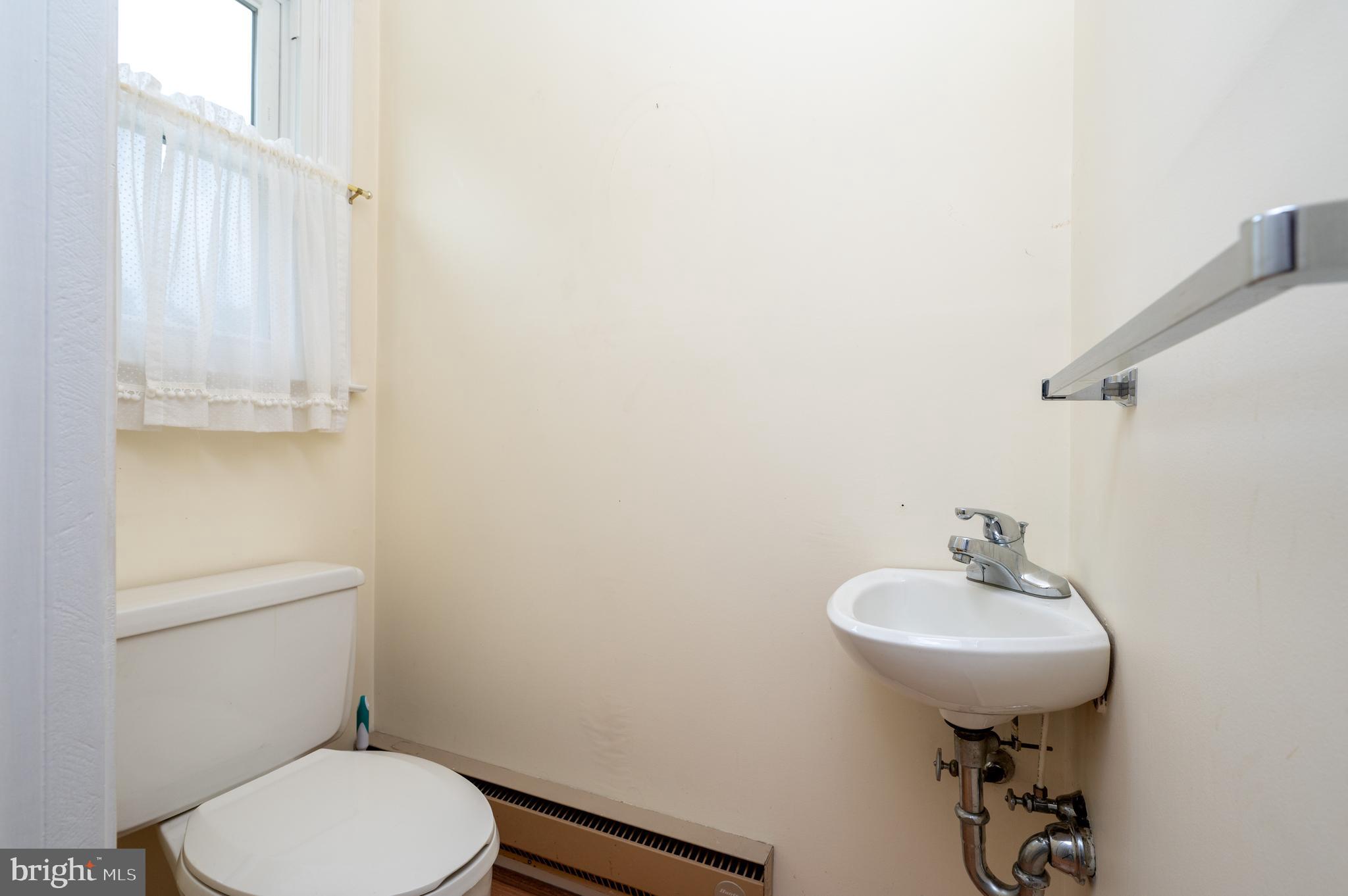 4900 Ilchester Road Ellicott City, MD 21043 - Photo 19 of 42