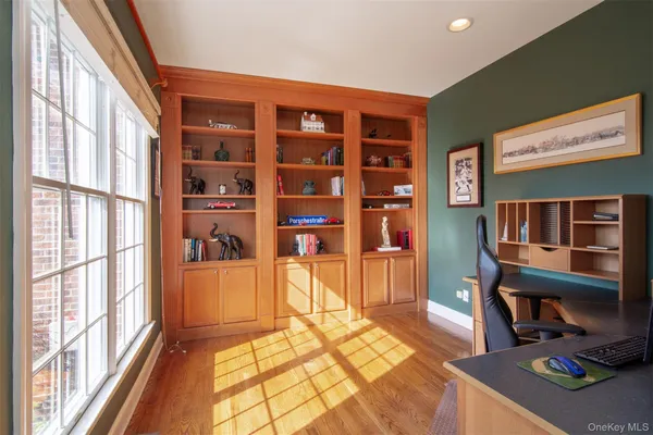 $989,000 | 77 Dimond Avenue, Cortlandt Manor, NY 10567