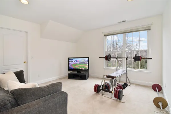 $989,000 | 77 Dimond Avenue, Cortlandt Manor, NY 10567