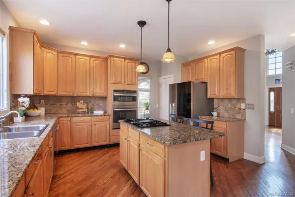 $989,000 | 77 Dimond Avenue, Cortlandt Manor, NY 10567