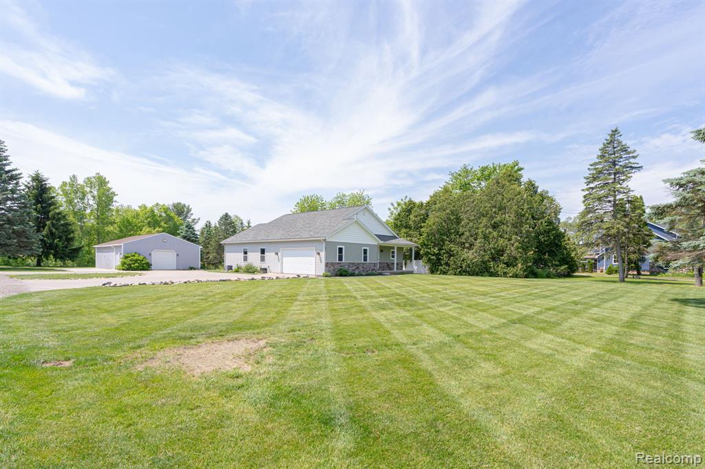 4610 East Clyde Road Howell, MI 48855 - Photo 3 of 54