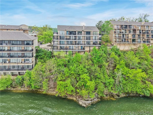 $269,000 | 138 Falls Point Drive, Unit 2A, Lake Ozark, MO 65049