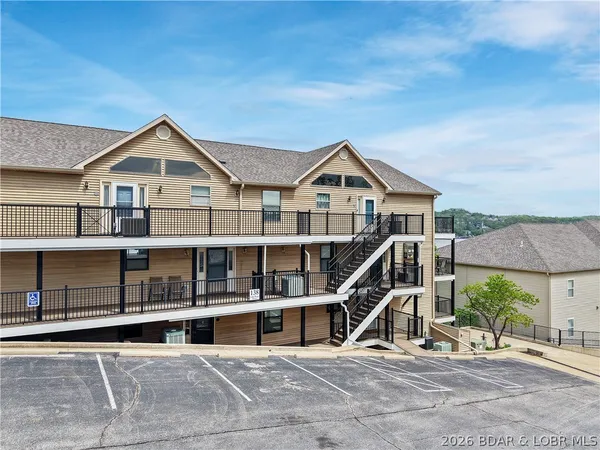 $269,000 | 138 Falls Point Drive, Unit 2A, Lake Ozark, MO 65049