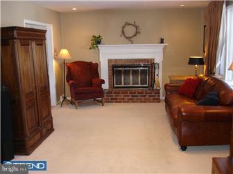 120 Joanna Road Havertown, PA 19083 - Photo 3 of 12 Living Room