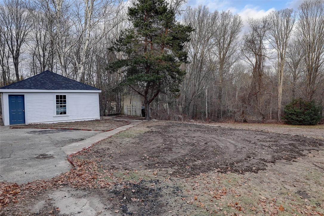 155 N Road Burrillville, RI 02859 - Photo 35 of 37