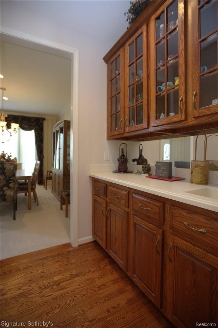 1616 Springview Court Rochester, MI 48307 - Photo 15 of 51 14.jpg
