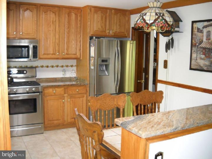 712 Carmet Road Rydal, PA 19046 - Photo 6 of 18 Kitchen