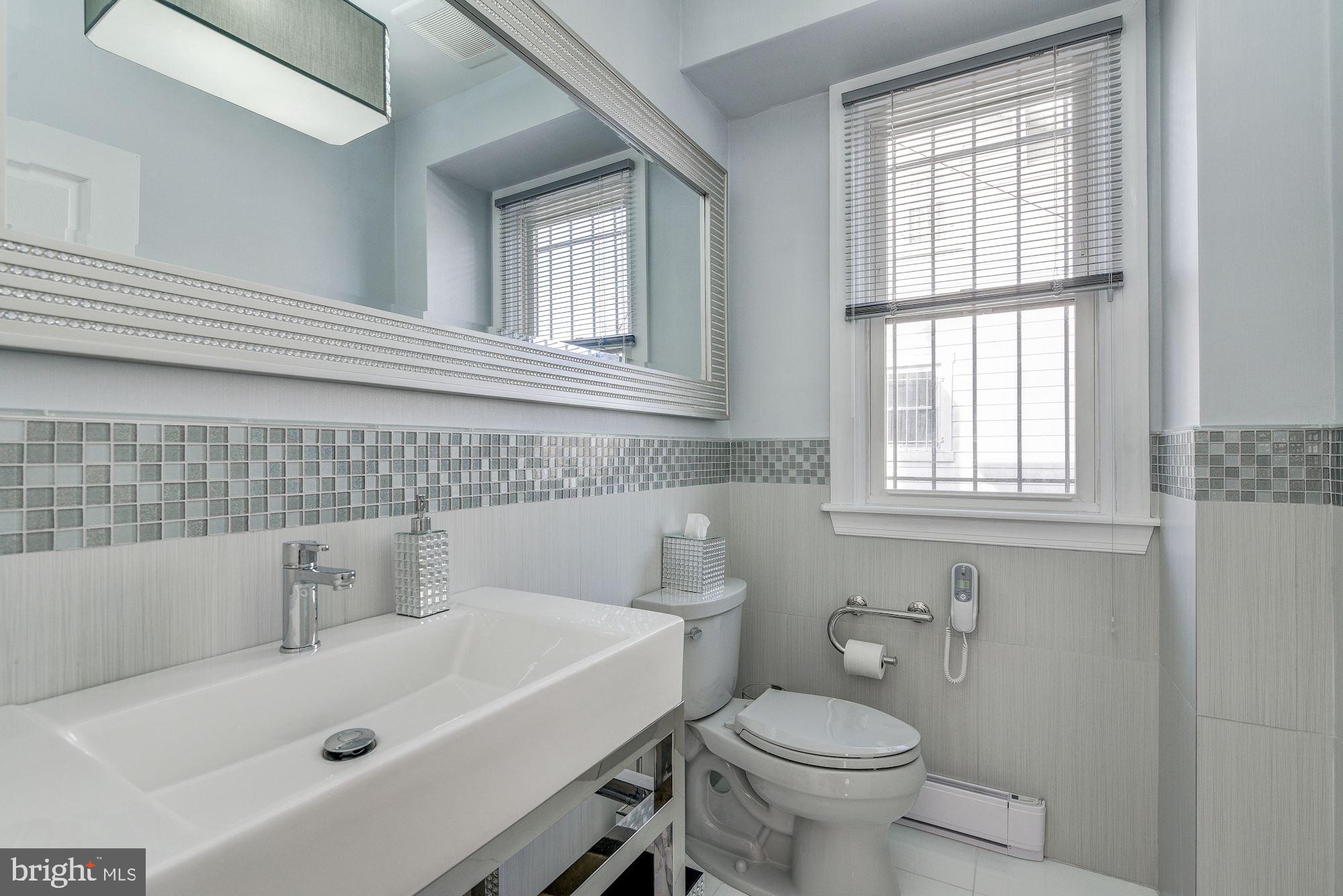 4200 Ridgewood Avenue Baltimore, MD 21215 - Photo 19 of 48 Powder Room