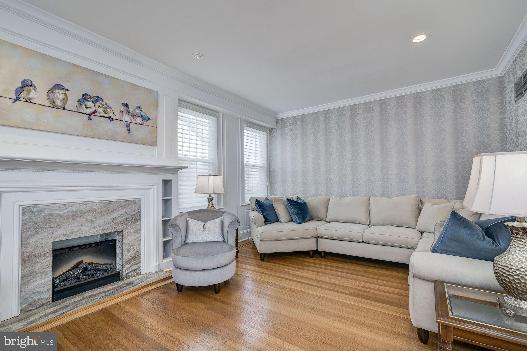 4200 Ridgewood Avenue Baltimore, MD 21215 - Photo 3 of 48 Living Room