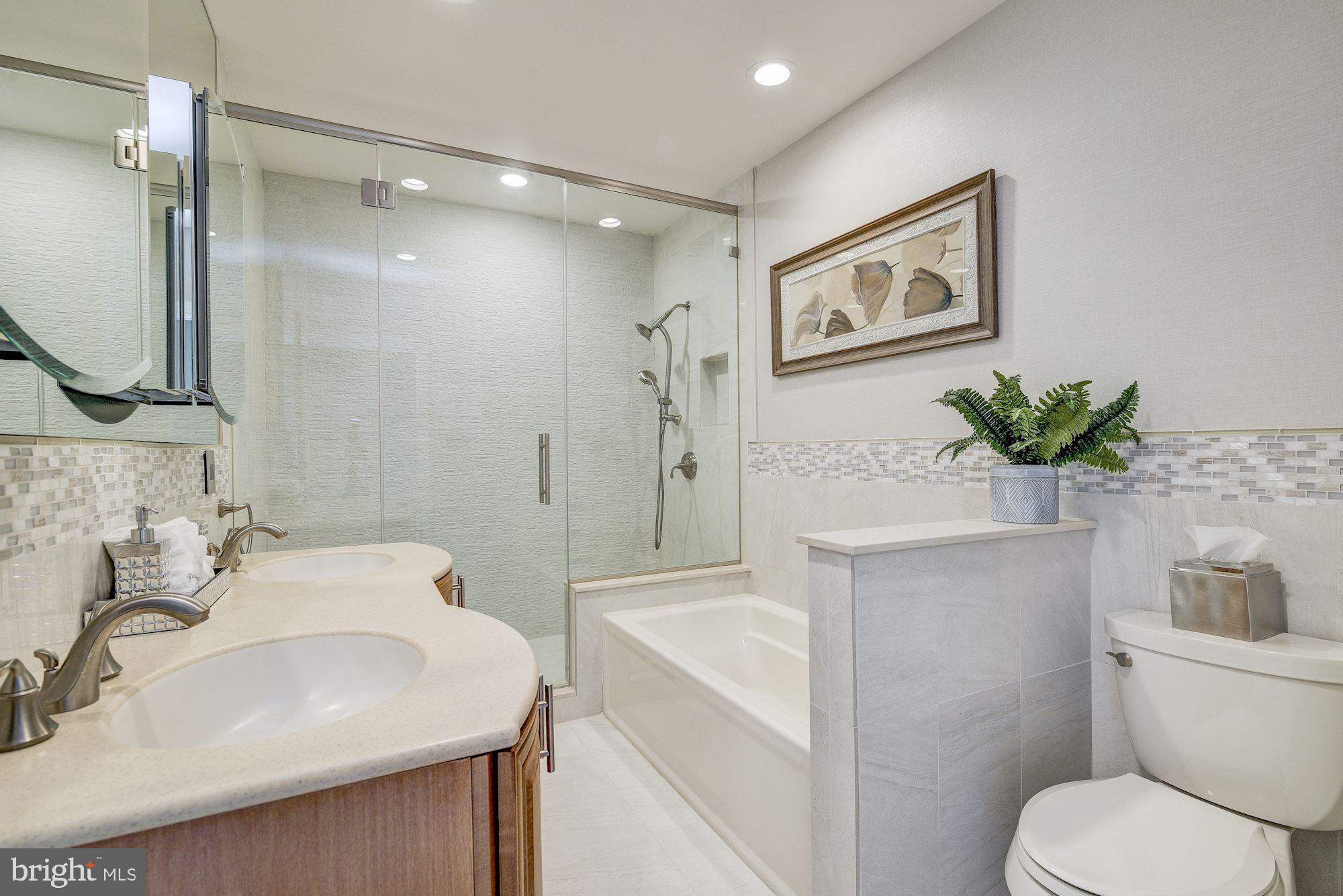 4200 Ridgewood Avenue Baltimore, MD 21215 - Photo 28 of 48 Full Bath