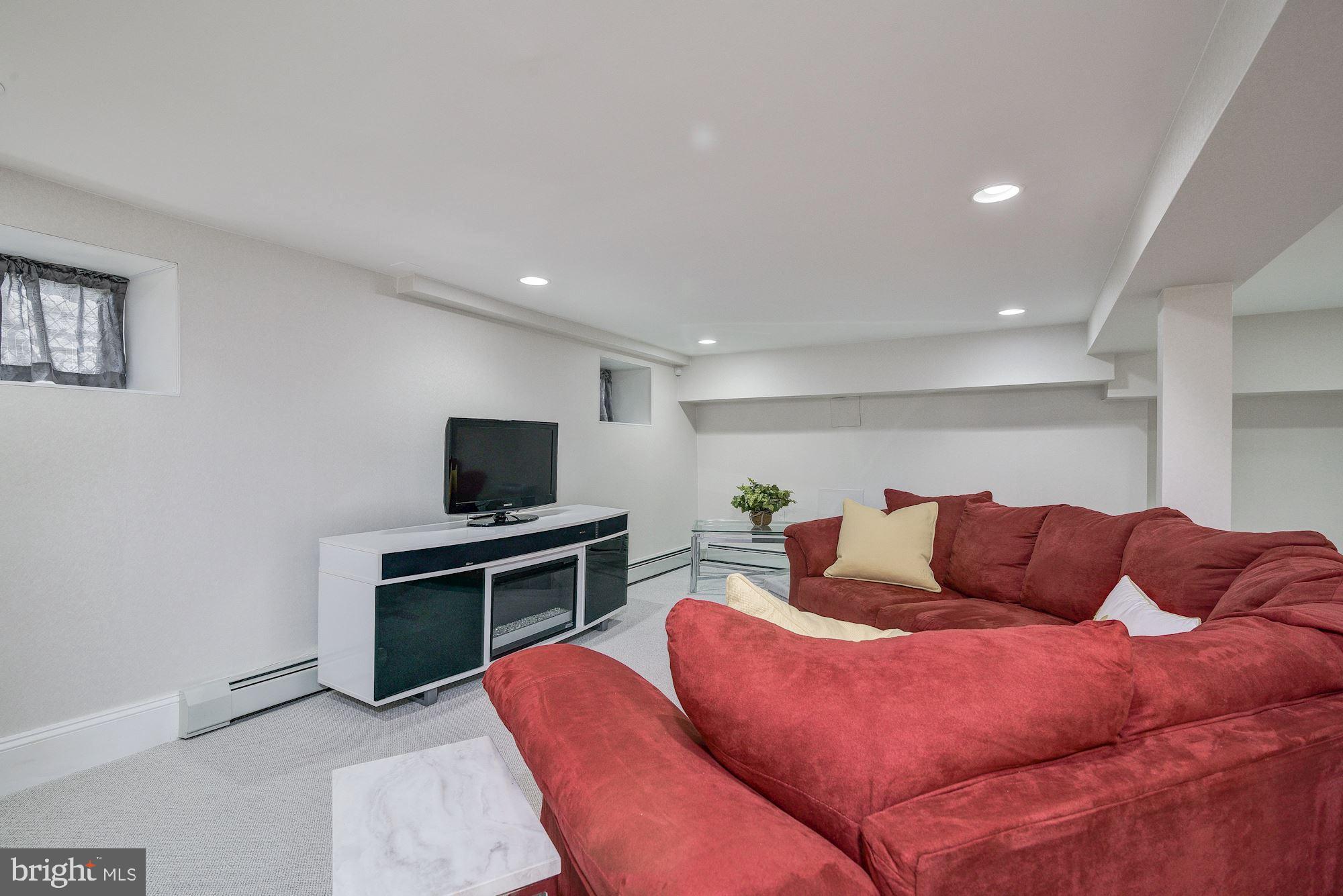 4200 Ridgewood Avenue Baltimore, MD 21215 - Photo 31 of 48 Recreation Room