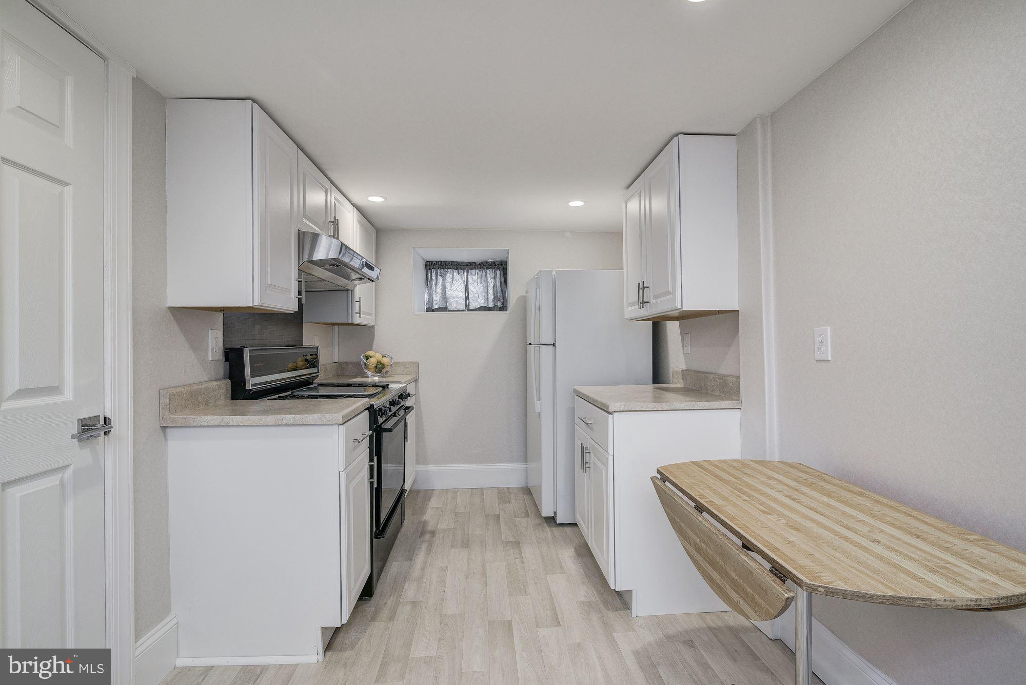 4200 Ridgewood Avenue Baltimore, MD 21215 - Photo 34 of 48 Kitchenette