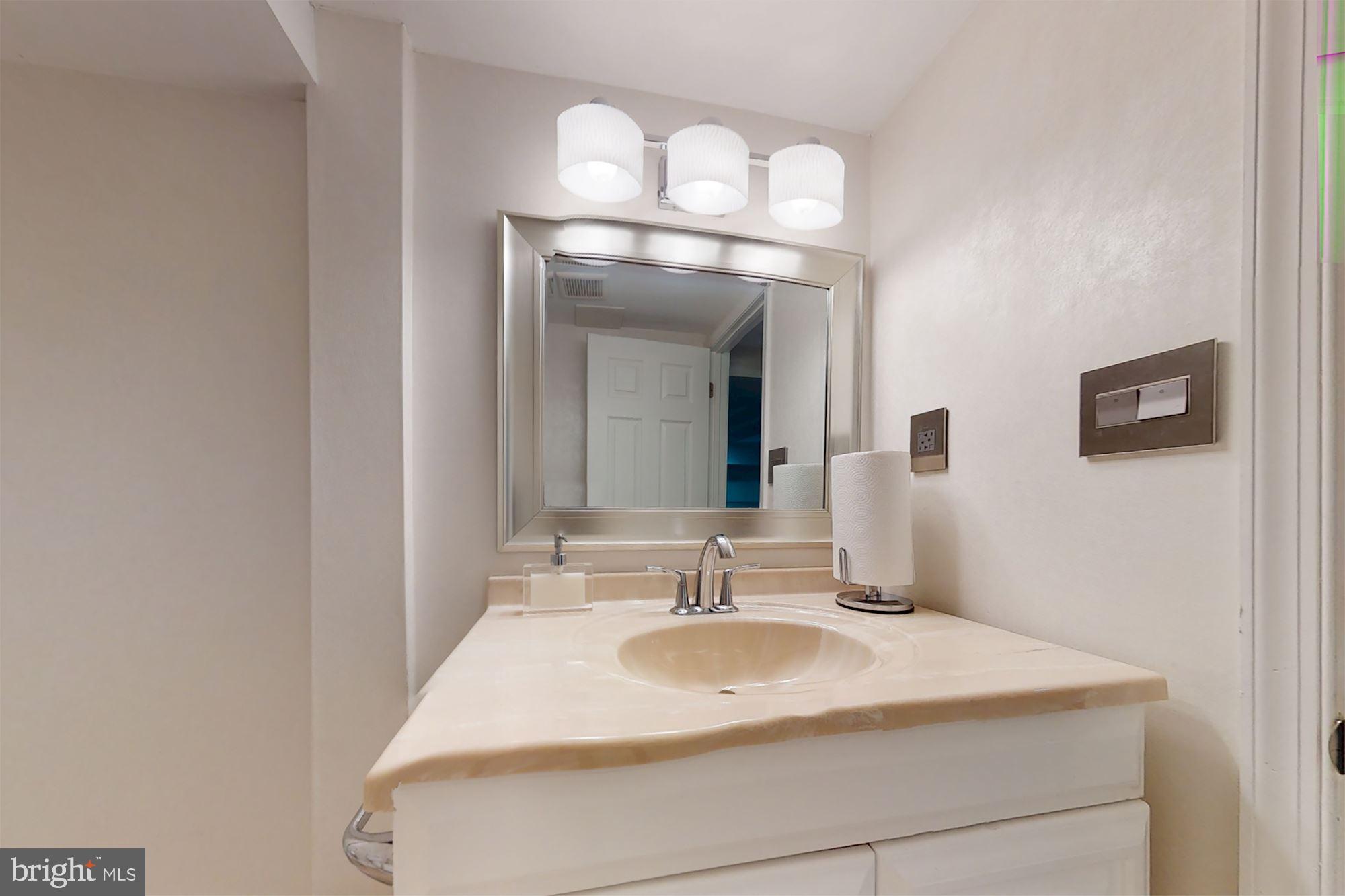 4200 Ridgewood Avenue Baltimore, MD 21215 - Photo 39 of 48 Powder Room