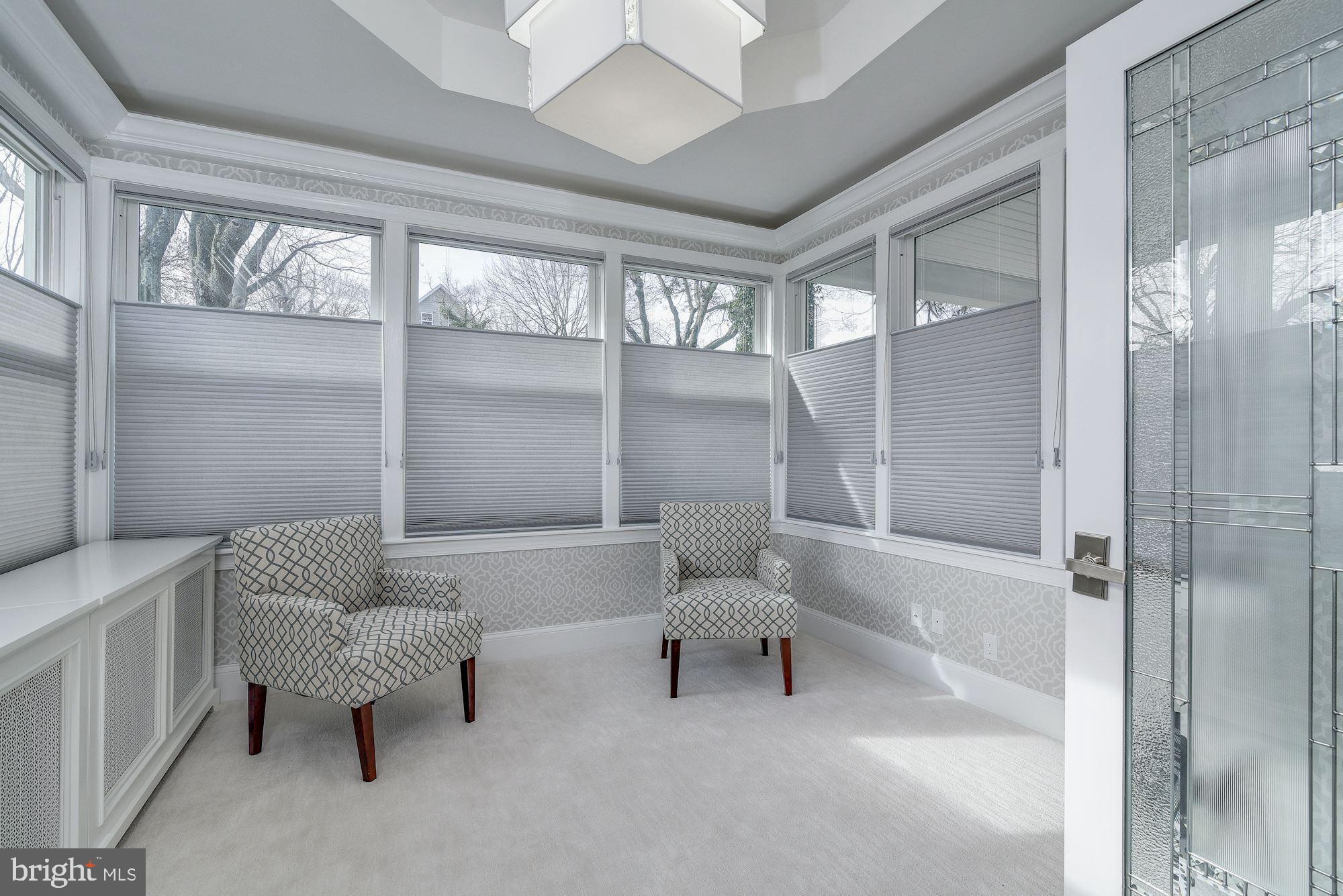 4200 Ridgewood Avenue Baltimore, MD 21215 - Photo 7 of 48 Sunroom