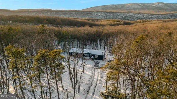 $500,000 | 1501 South Timber Ridge Road, Cross Junction, VA 22625