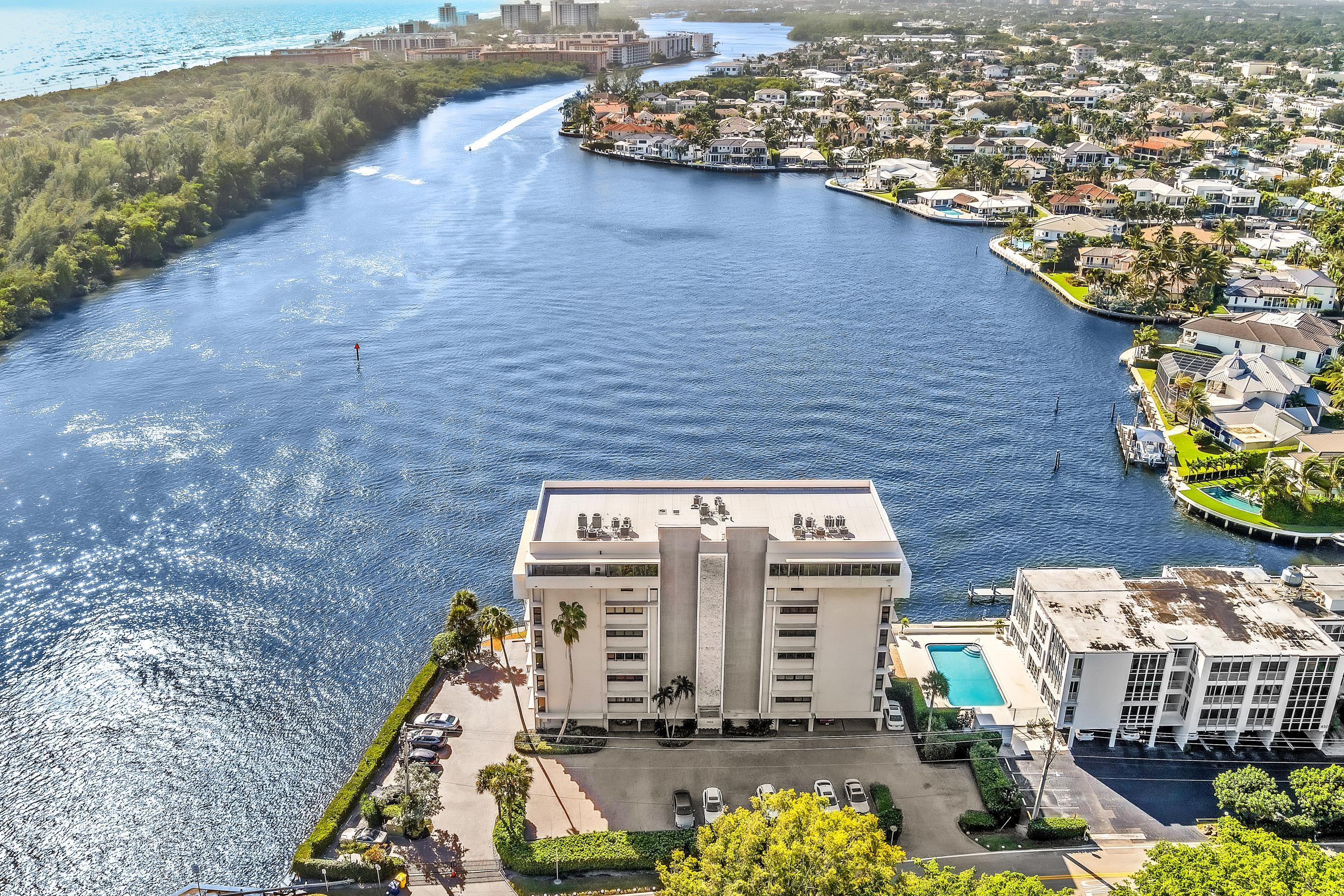 900 Northeast Spanish River Boulevard, Unit 4E Boca Raton, FL 33431 - Photo 23 of 26 view of rooftop