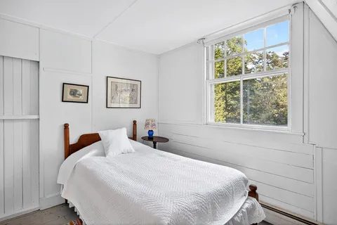 $2,495,000 | 250 Scraggy Neck Road, Cataumet, MA 02534