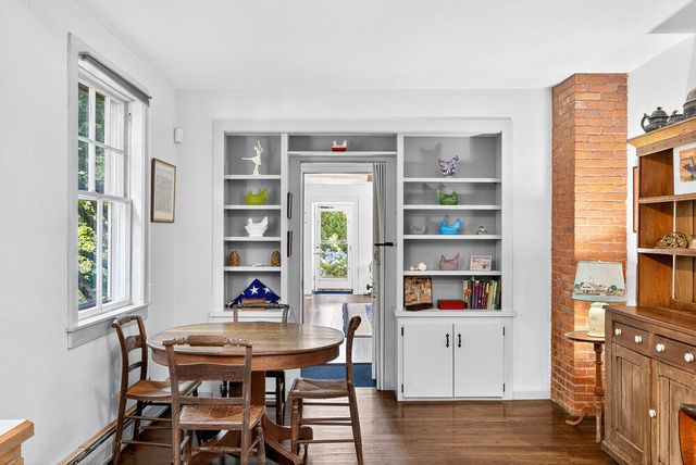 $2,495,000 | 250 Scraggy Neck Road, Cataumet, MA 02534