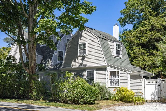 $2,495,000 | 250 Scraggy Neck Road, Cataumet, MA 02534