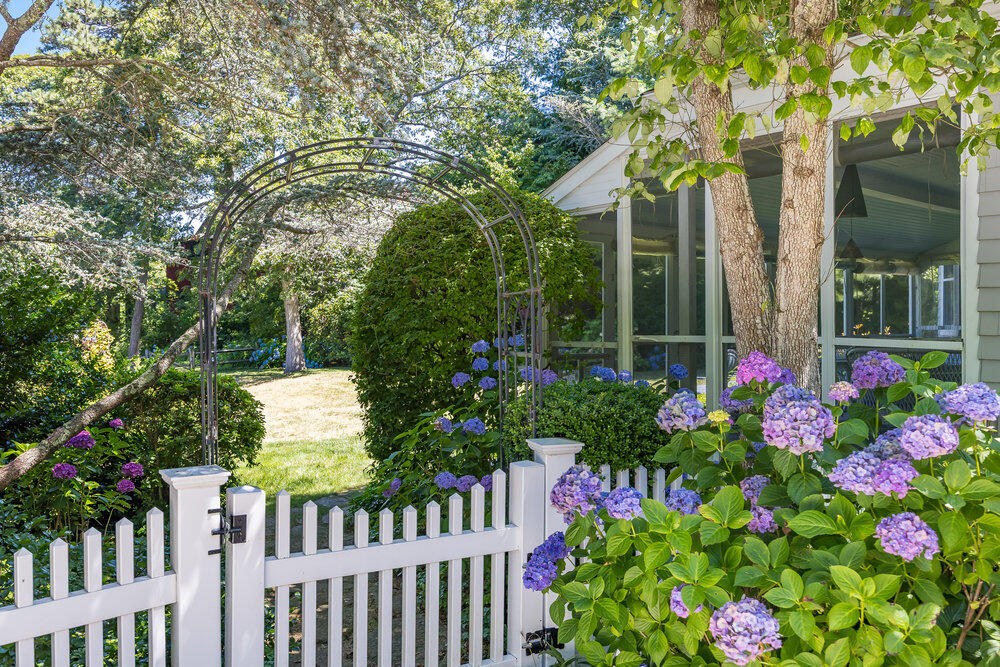 250 Scraggy Neck Road Cataumet, MA 02534 - Photo 40 of 86