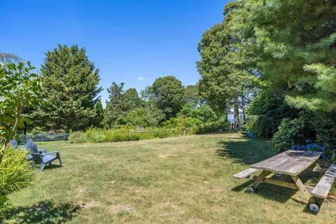$2,495,000 | 250 Scraggy Neck Road, Cataumet, MA 02534