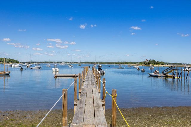 $2,495,000 | 250 Scraggy Neck Road, Cataumet, MA 02534