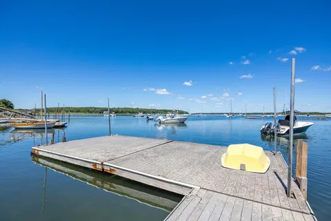 $2,495,000 | 250 Scraggy Neck Road, Cataumet, MA 02534
