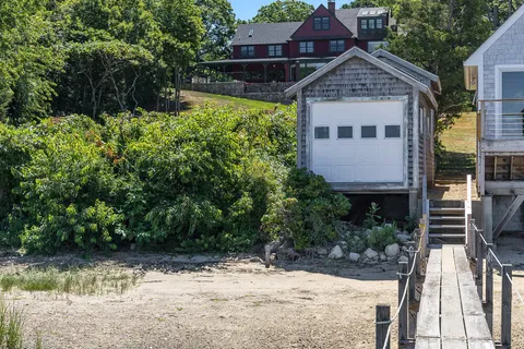$2,495,000 | 250 Scraggy Neck Road, Cataumet, MA 02534