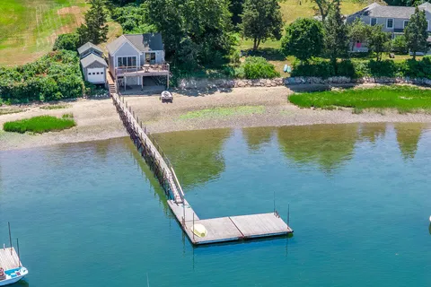 $2,495,000 | 250 Scraggy Neck Road, Cataumet, MA 02534