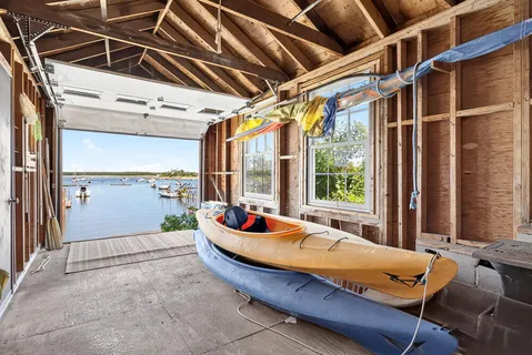 $2,495,000 | 250 Scraggy Neck Road, Cataumet, MA 02534