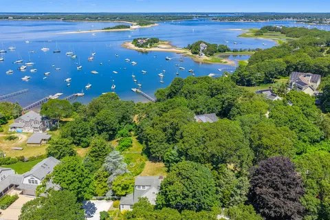 $2,495,000 | 250 Scraggy Neck Road, Cataumet, MA 02534