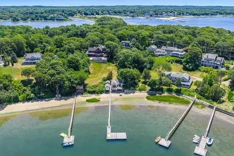 $2,495,000 | 250 Scraggy Neck Road, Cataumet, MA 02534