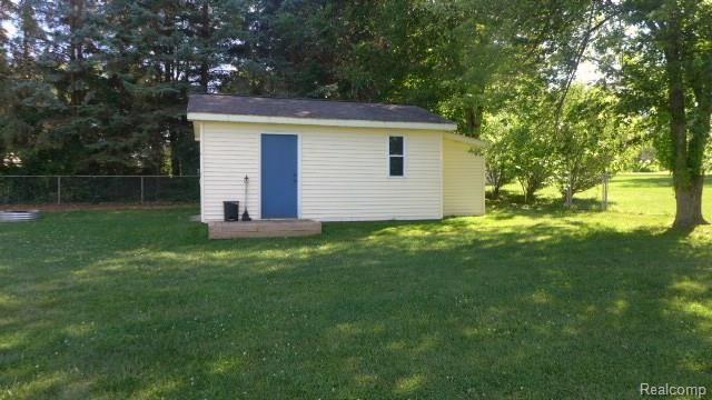8446 Ridge Road Goodrich, MI 48438 - Photo 34 of 45 037.jpg