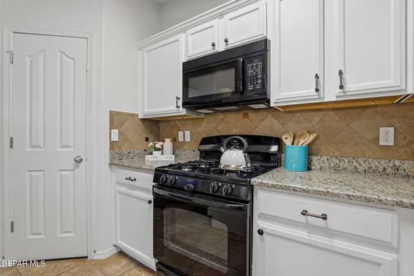 $299,999 | 5024 Copper Ranch Avenue, El Paso, TX 79934