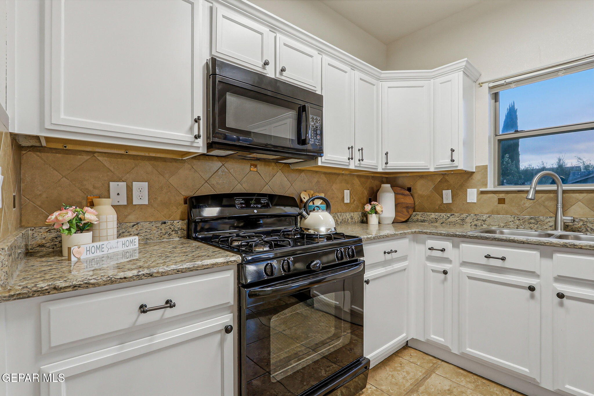 5024 Copper Ranch Avenue El Paso, TX 79934 - Photo 18 of 57 39-web-or-mls-IMG_9605