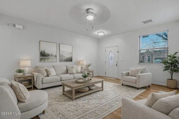 $299,999 | 5024 Copper Ranch Avenue, El Paso, TX 79934