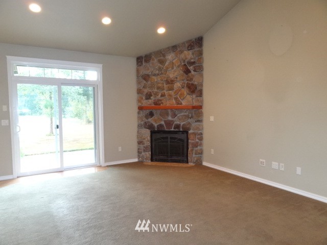 7440 Creekside Lane Southwest Rochester, WA 98579 - Photo 4 of 23