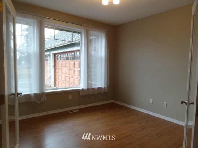 7440 Creekside Lane Southwest Rochester, WA 98579 - Photo 5 of 23