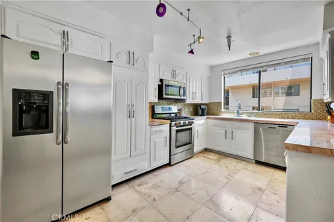 $1,299,000 | 324 North Palm Drive, Unit 407, Beverly Hills, CA 90210