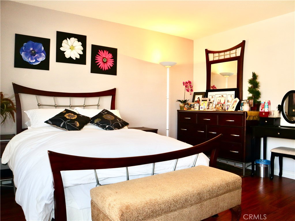 21475 Dickinson Road Moreno Valley, CA 92557 - Photo 26 of 41 a view of a dining room with furniture and wooden floor