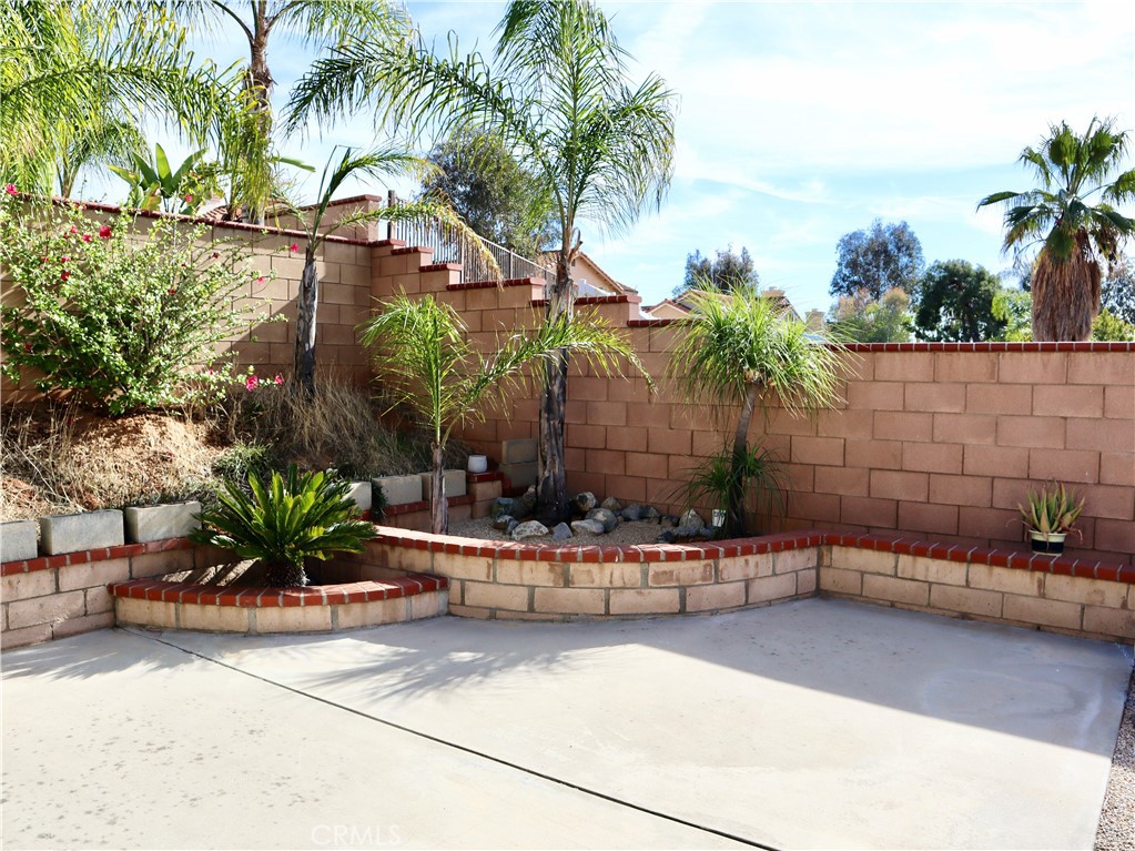 21475 Dickinson Road Moreno Valley, CA 92557 - Photo 38 of 41 a view of a house with a patio