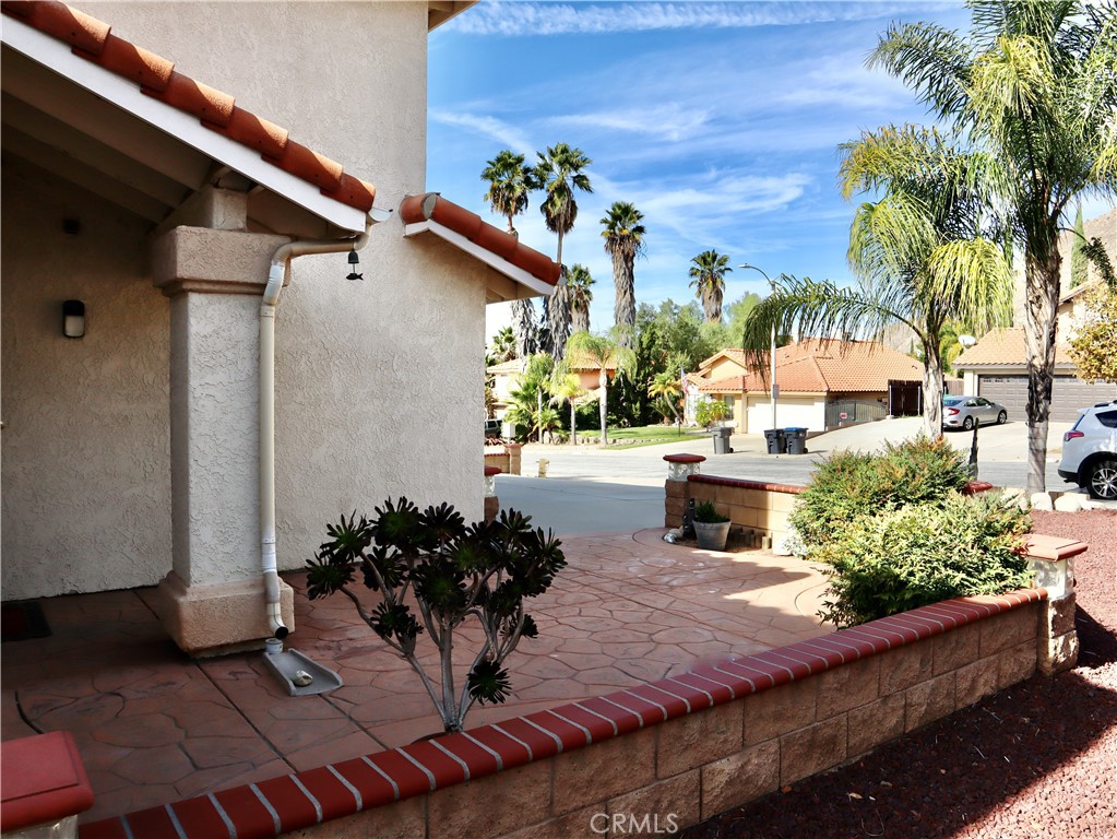 21475 Dickinson Road Moreno Valley, CA 92557 - Photo 41 of 41 a view of a terrace with sitting area