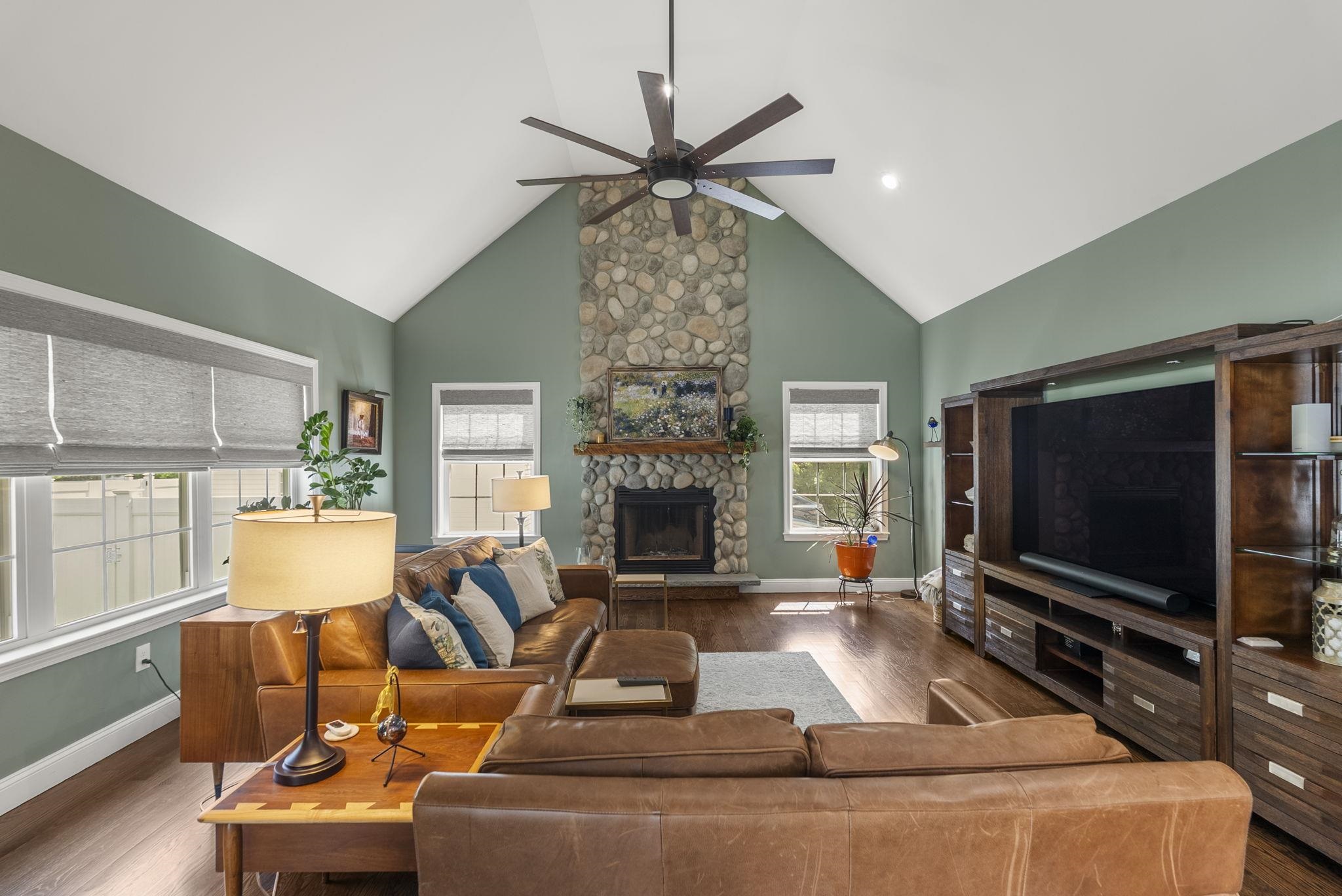 152 South Road Londonderry, NH 03053 - Photo 17 of 60