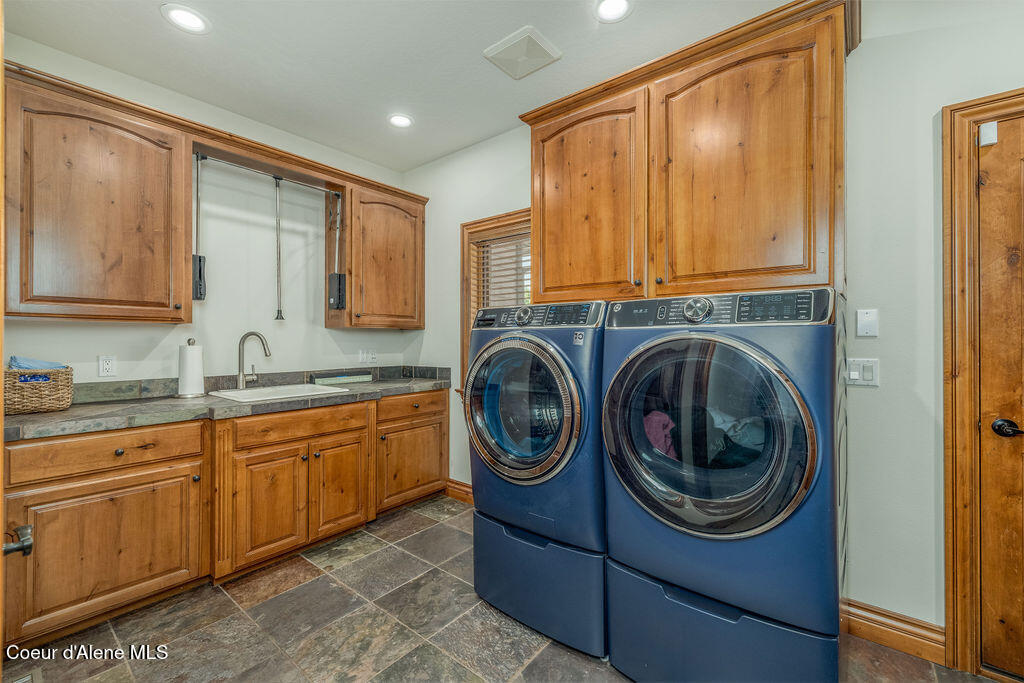 1560 East Bruin Loop Hayden, ID 83835 - Photo 18 of 55 Laundry Room