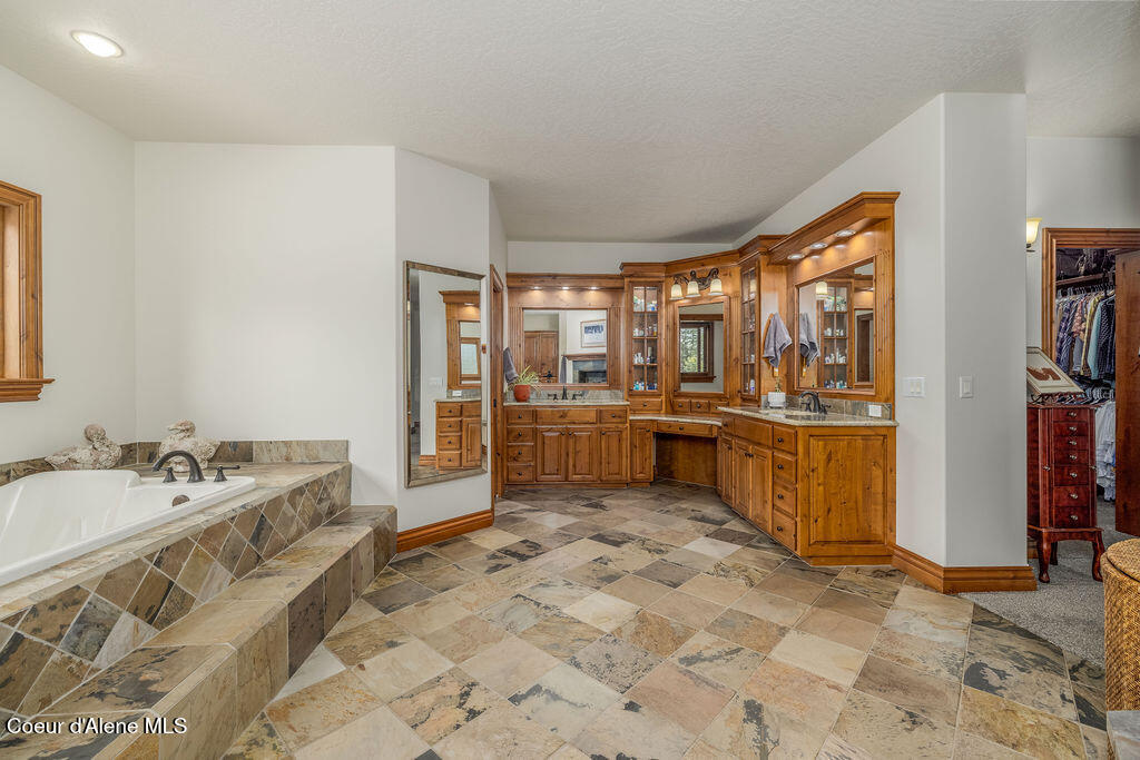 1560 East Bruin Loop Hayden, ID 83835 - Photo 22 of 55 Primary Bath