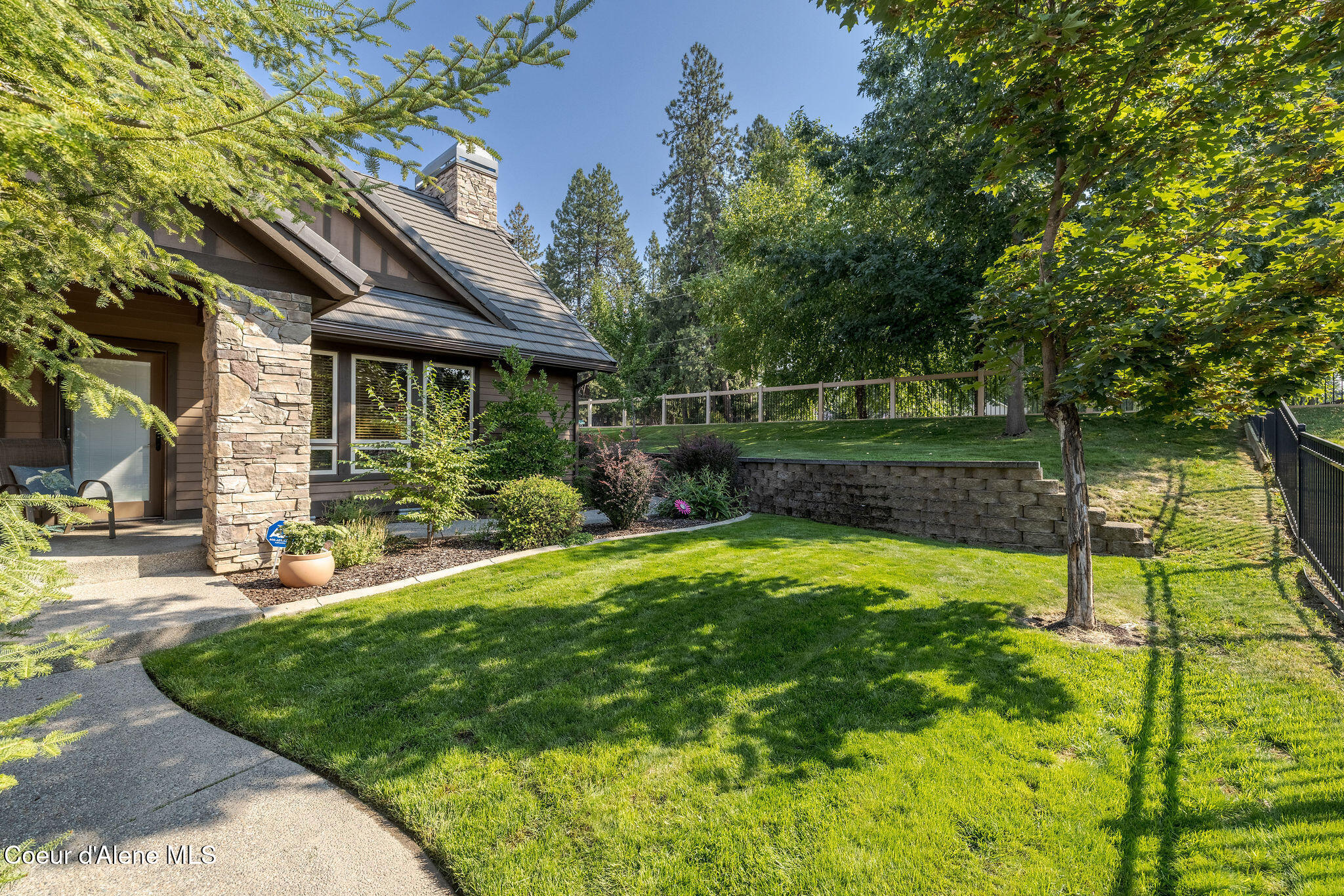 1560 East Bruin Loop Hayden, ID 83835 - Photo 44 of 55 Side Yard