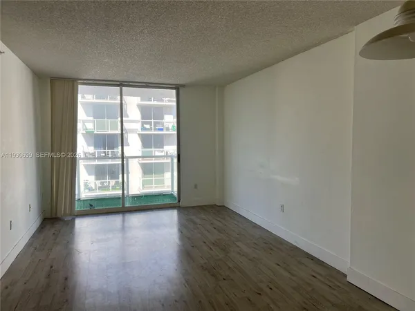 $2,350 | 5091 Northwest 7th Street, Unit 1010, Miami, FL 33126
